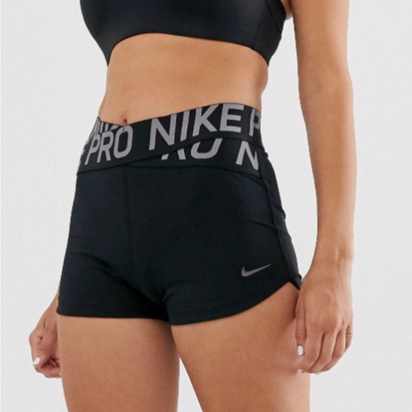 Nike pro short - Picture 1 of 6